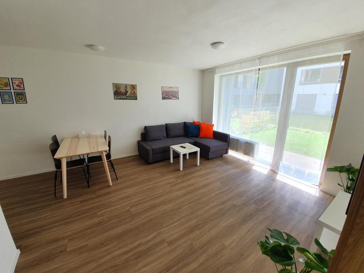 Modern Apartment With Terrace And Garage In The City Center Pilsen Exterior photo